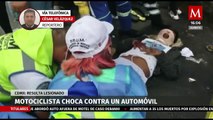 En CdMx, motociclista termina herido tras chocar con un automóvil