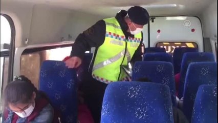 Jandarma ekipleri öğrenci servislerini denetledi