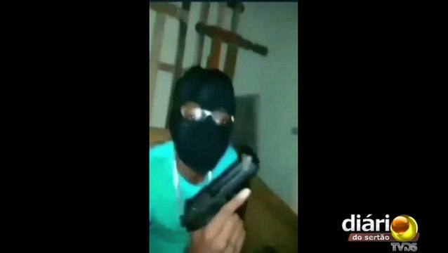 Radialista de Cajazeiras recebe ameaças por áudios e vídeos e diz que vai responder na bala