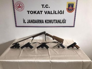 Son dakika haberleri... DÜĞÜNDE SİLAHLA HAVAYA ATEŞ AÇANLARA JANDARMA OPERASYONU
