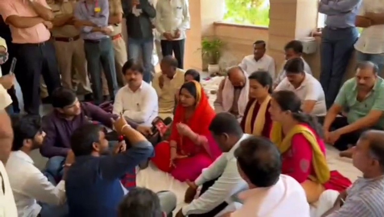 हैरिटेज नगर निगम में भाजपा पार्षदों का धरना