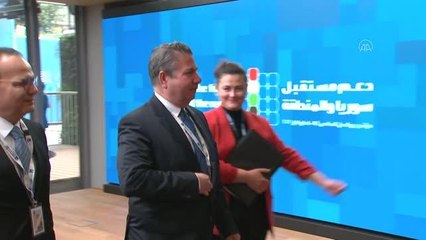 AB, Suriyeliler için 2022'de ek 1 milyar avroluk destek taahhüt etti