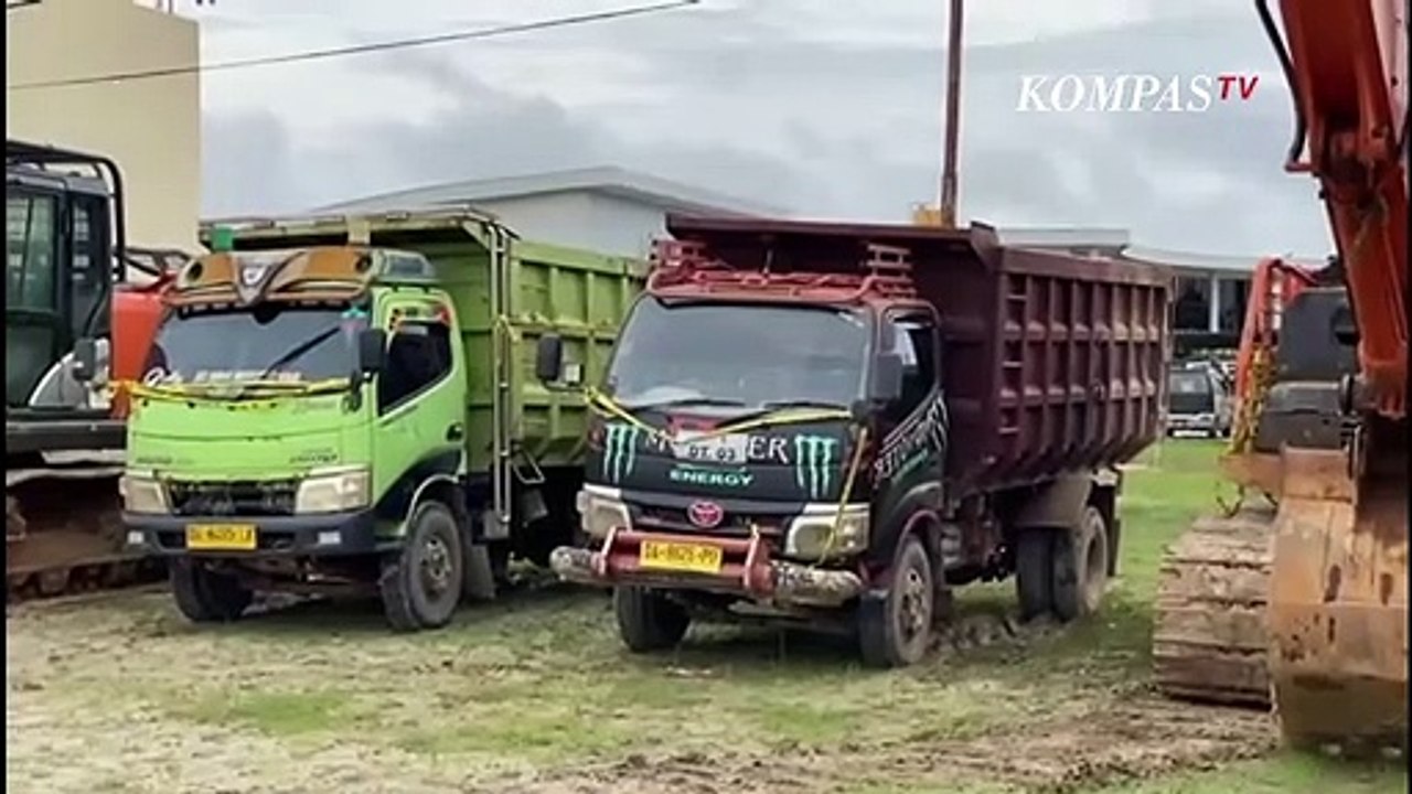 Penampakan Barbuk Milik Briptu HSB yang Disita Polisi: Tiga Eskavator hingga Mobil Truk