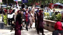 Afghanistan: des femmes manifestent contre le voile intégral