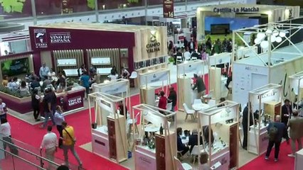 Fenavin abre su X edición con gran expectación y vivas al Rey