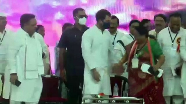 Rahul Gandhi in Gujarat: आदिवासी गीत पर झूमे राहुल गांधी