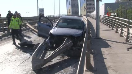 Kartal'da kontrolden çıkan otomobil bariyerlere saplandı, sürücü ağır yaralandı