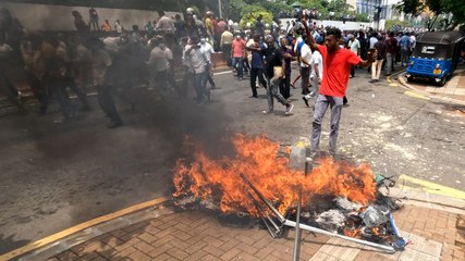 WATCH: Protesters in Sri Lanka set fire to government officials' homes
