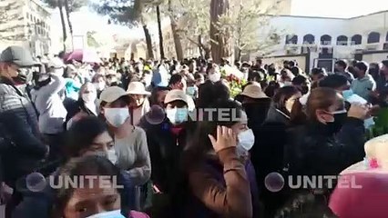 Dan el último adiós a Gladys Acuña, víctima de la tragedia en Potosí