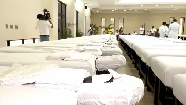 Minsa entrega más de 150 camillas a 19 silais del país