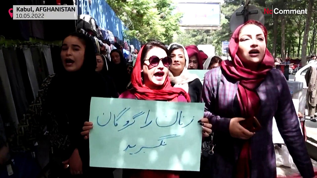 Burqa-Anordnung: Taliban wollen, dass sich Frauen vollständig verhüllen