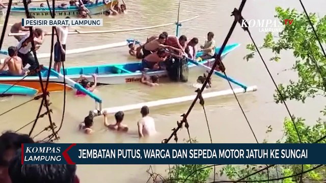 Jembatan Putus, Warga dan Sepeda Motor Jatuh ke Sungai