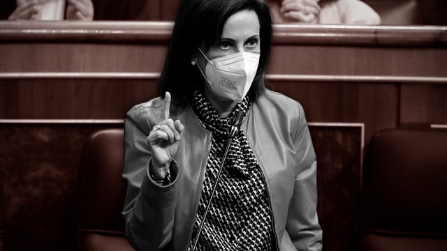 Robles, al PP: Nadie me va a dar lecciones sobre la defensa del CNI ni de España