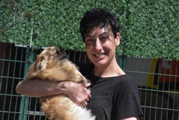 CAN BONOMO'NUN ABLASI, ÇİFTLİĞİNDE 165 KÖPEK VE 5 KEDİ İLE YAŞIYOR