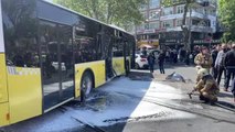 Fatih'te tramvay İETT otobüsüne çarptı (3)