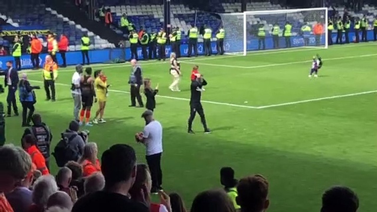 Luton Town boss Nathan Jones