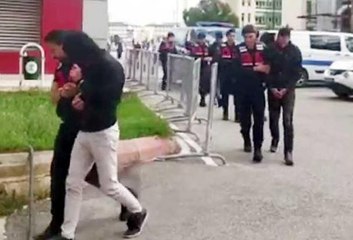 ÇALDIKLARI KARTLARLA 1 MİLYON LİRALIK ALIŞVERİŞ YAPTILAR