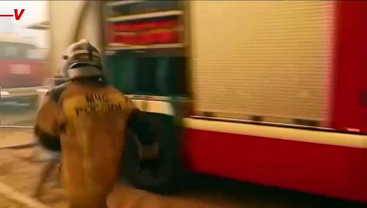 Firefighters Tackle Wildfires From Air and Ground in Russia’s Siberia