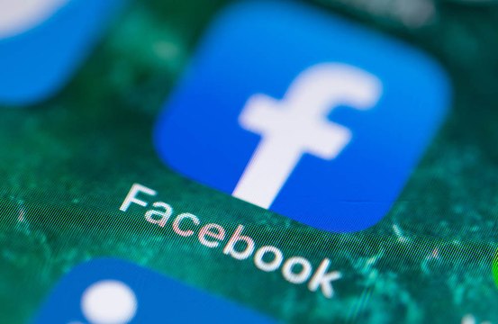 Facebook removes location-tracking features