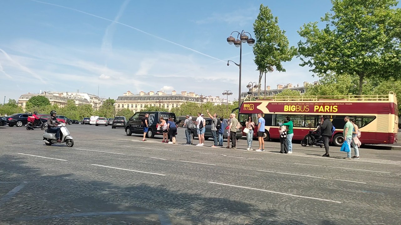 «Une voiture est passée très près» : des touris...