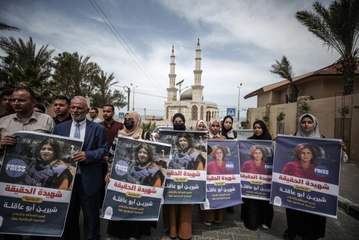 Filistinli gazeteciler Aljazeera muhabirinin öldürülmesini Gazze'de protesto etti