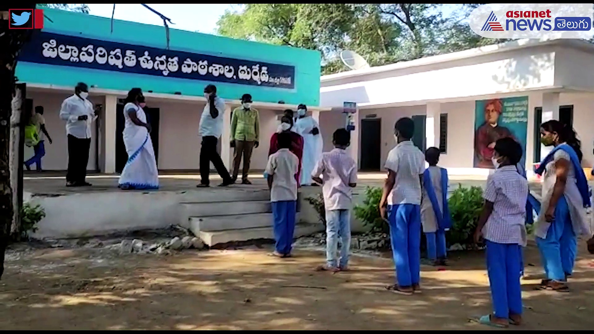 omicron: కరీంనగర్ జిల్లాలో కరోనా కలకలం... విద్యార్థులకు భారీగా టెస్టులు