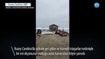 Kuzey Carolina'da Evler Okyanusa Yenik Düştü