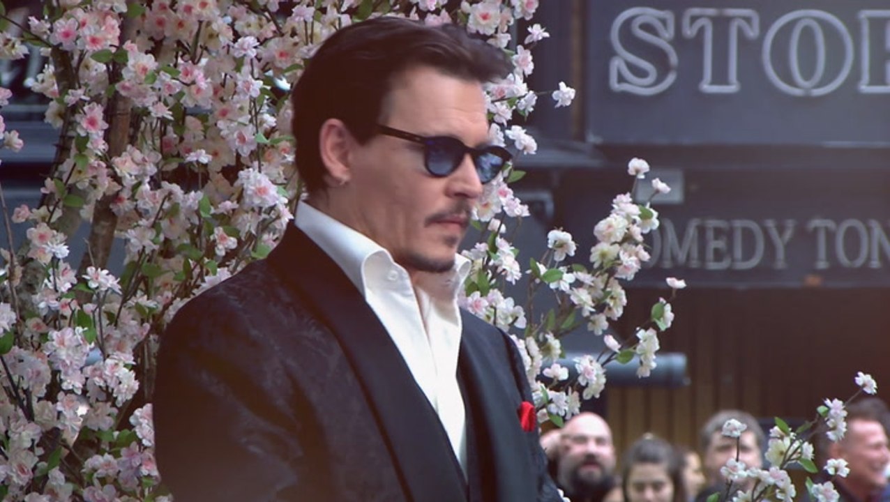 How Johnny Depp Feels 4 Weeks Into Amber Heard Trial After Support From Fans & His Famous Exes