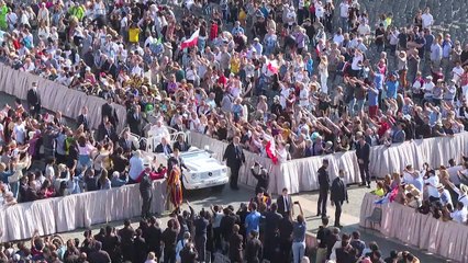 Esposas dos soldados do batalhão Azov pedem ajuda ao Papa