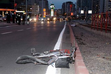 OTOMOBİLİN ÇARPIP KAÇTIĞI BİSİKLETLİ ÖLDÜ