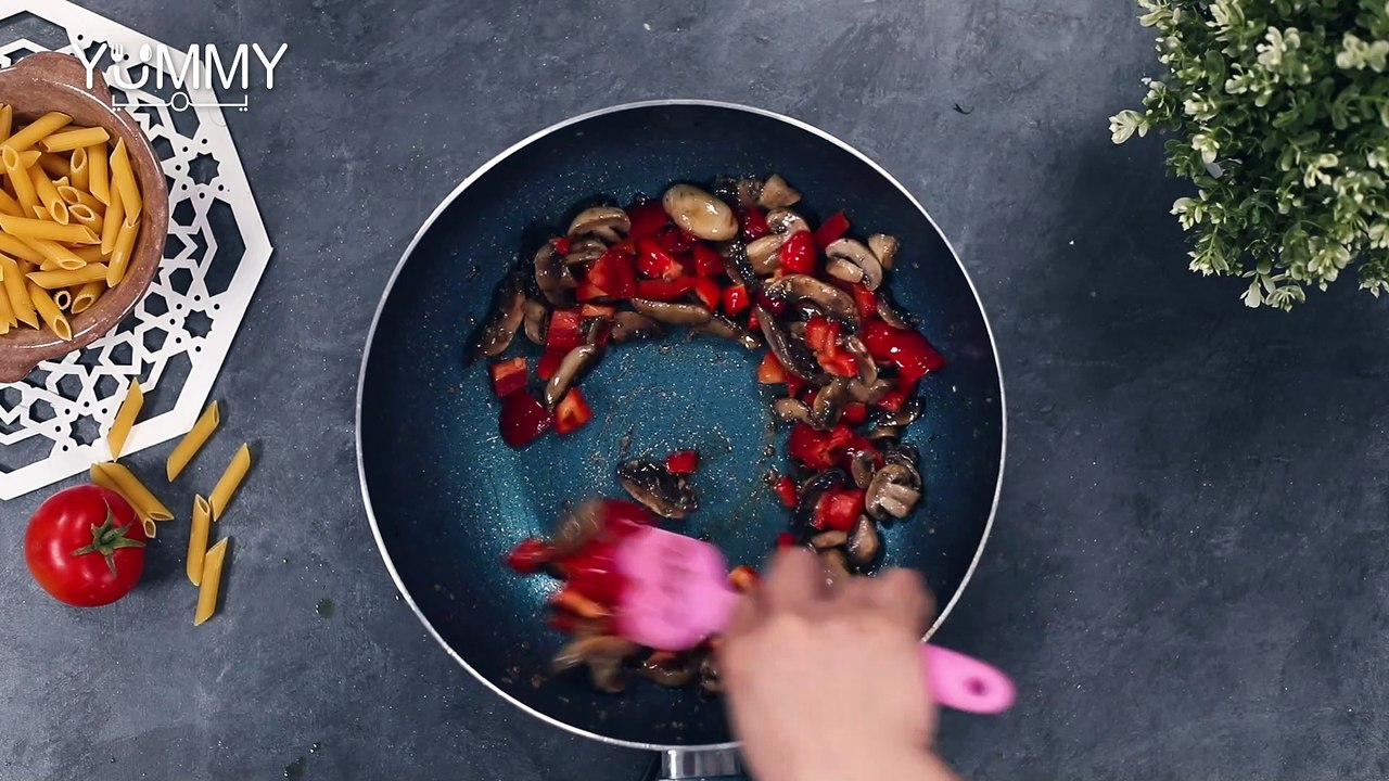 طريقة عمل المعكرونة بالدجاج والكريمة