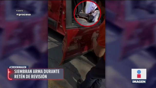 Supuestos policías siembran arma a padre de familia