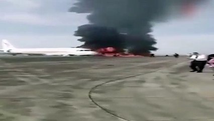 Dehşet dakikaları: Çin'de yolcu uçağı cayır cayır yandı