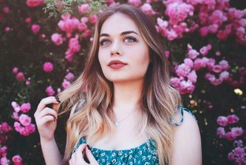 Voici la meilleure crème solaire visage anti-âge selon des scientifiques qui l’ont testée (et elle est française)