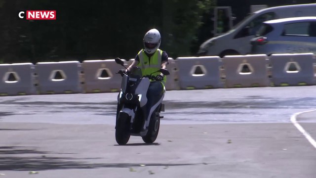 Scooters électriques : une nouvelle formation dispensée par des moto-écoles