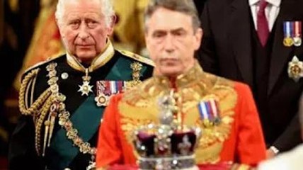 Le prince Charles s'est m,oqué des médias sociaux après l'ouverture officielle du Parlement "@bsurde