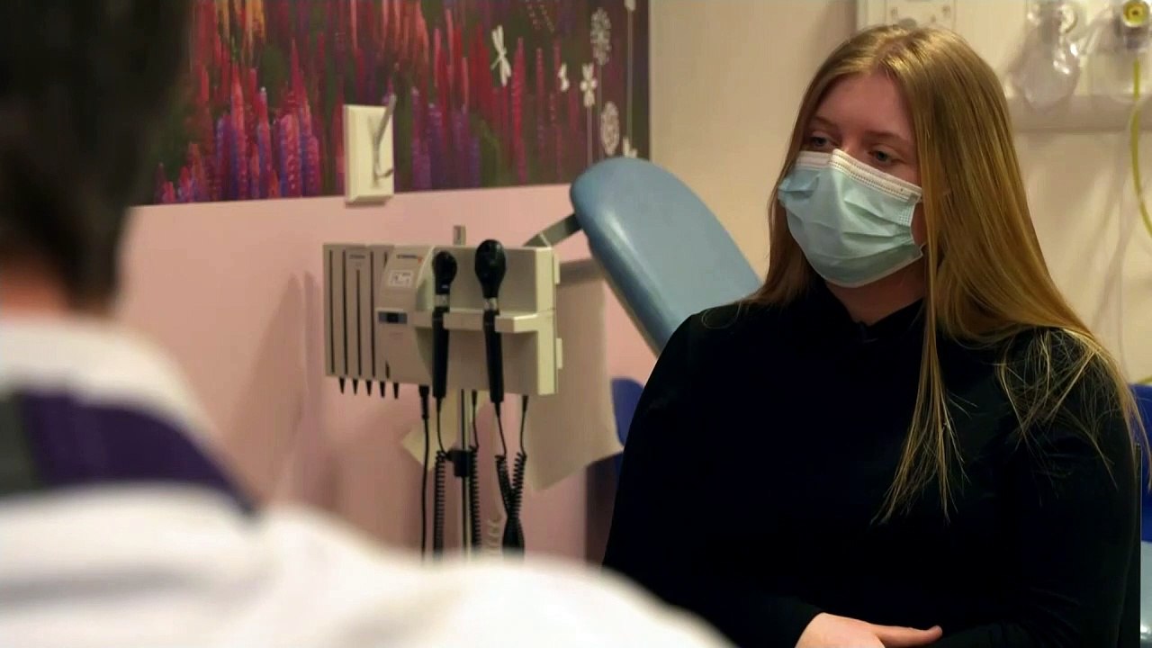 Teen gives heart-wrenching letter to brain surgeon before op