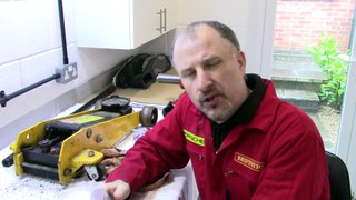 How to repair your Halfords or Sealey 3 ton Trolley Jack Quick Tech Ep3