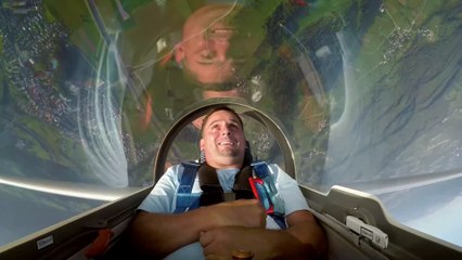 Pilot ohnmächtig: Unerfahrener Passagier ist gezwungen Flugzeug zu landen