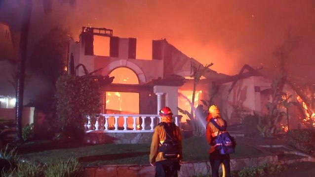 A 195-acre fire in Laguna Niguel forces evacuations