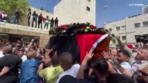 وصول جثمان الصحافية شيرين أبو عاقلة إلى القدس تمهيدا لمراسم دفنها الجمعة