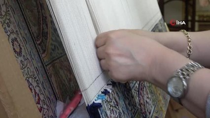 13 yaşında tanıştığı dokuma tezgahını 39 yıldır bırakmıyor