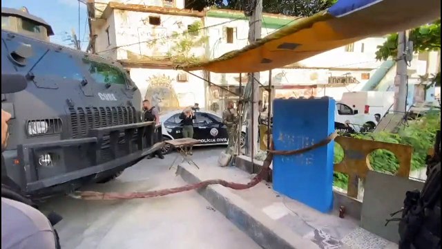 Polícia Civil derruba monumento às vítimas de operação policial no Jacarezinho