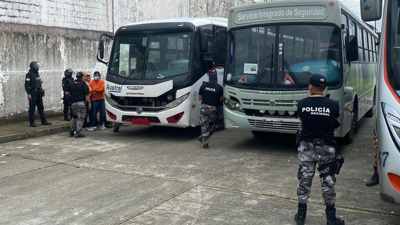 153 reos de la cárcel de Santo Domingo fueron trasladados a otras cárceles