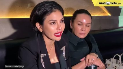 Nikita Mirzani Bahas Hubungan dengan Eks Pembalap MotoGP John Hopkins