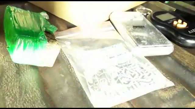 Grande quantia de maconha e LSD é apreendida; três foram detidos e uma menor apreendida