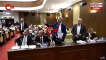 ABB Meclisi karıştı, AKP grubundan şişe fırlatıldı