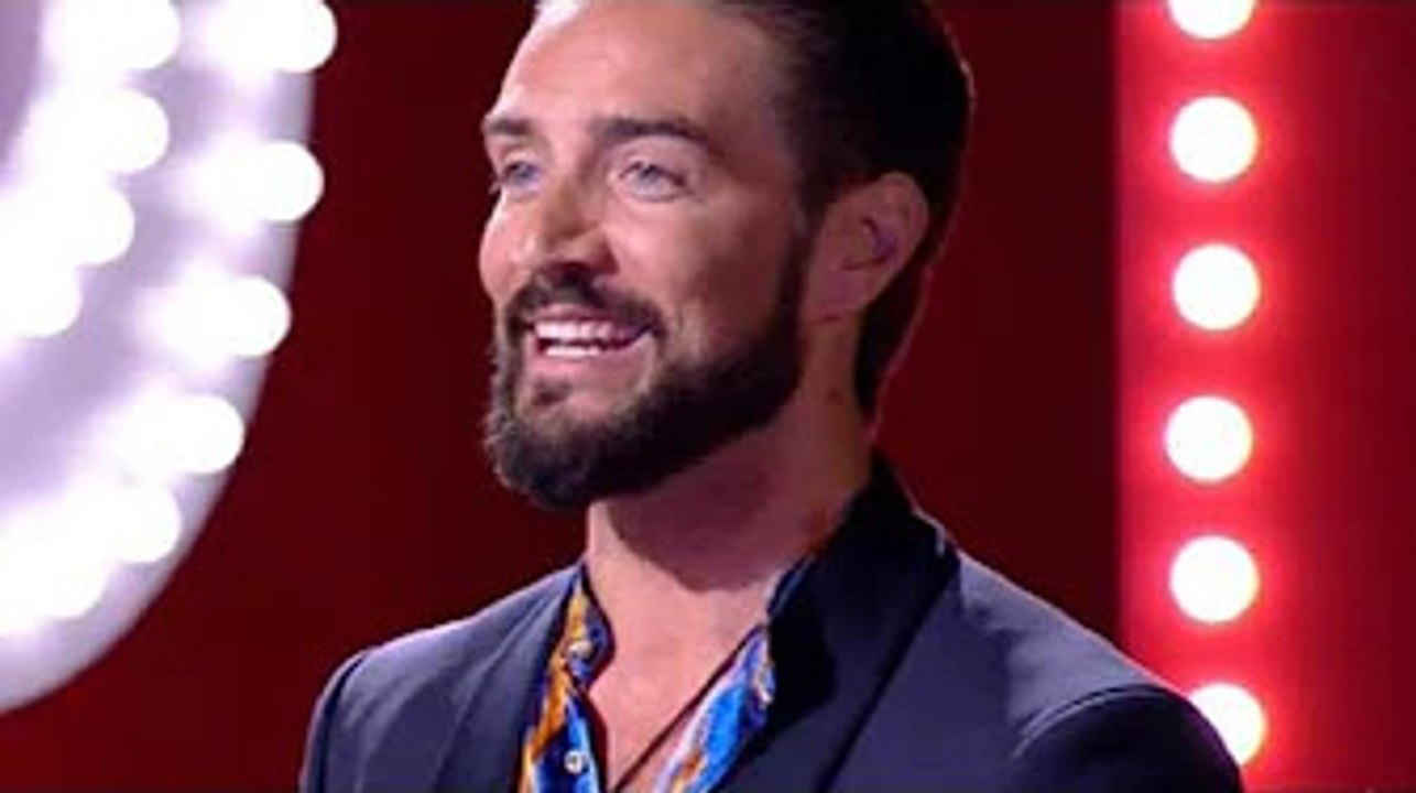 GF Vip, Alex Belli e Soleil Sorge vicini. La moglie Delia Duran chiarisce: "Attratto mentalmente da