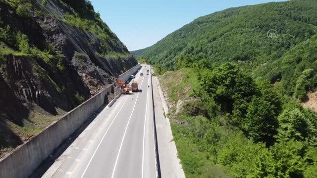 Bartın-Karabük kara yolundaki heyelan bölgesinde güçlendirme çalışması