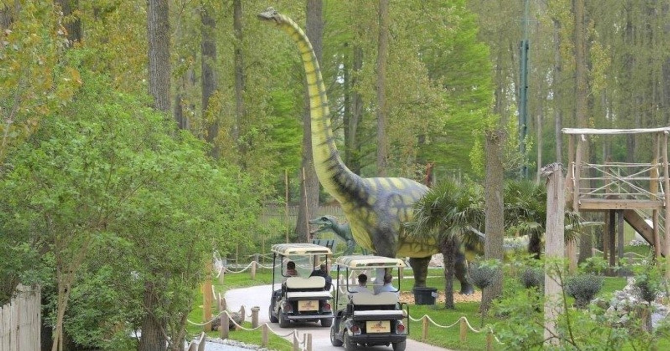 À 3h de Paris, un immense parc d'attractions sur les dinosaures va ouvrir en juin
